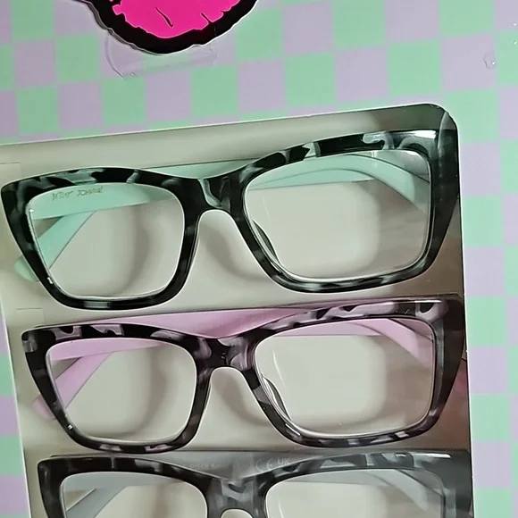 NWT BETSEY JOHNSON READING GLASSES + 150 ๐ - Picture 4 of 11